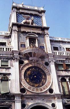 Plazza San Marco,sehenswert die Uhr.
