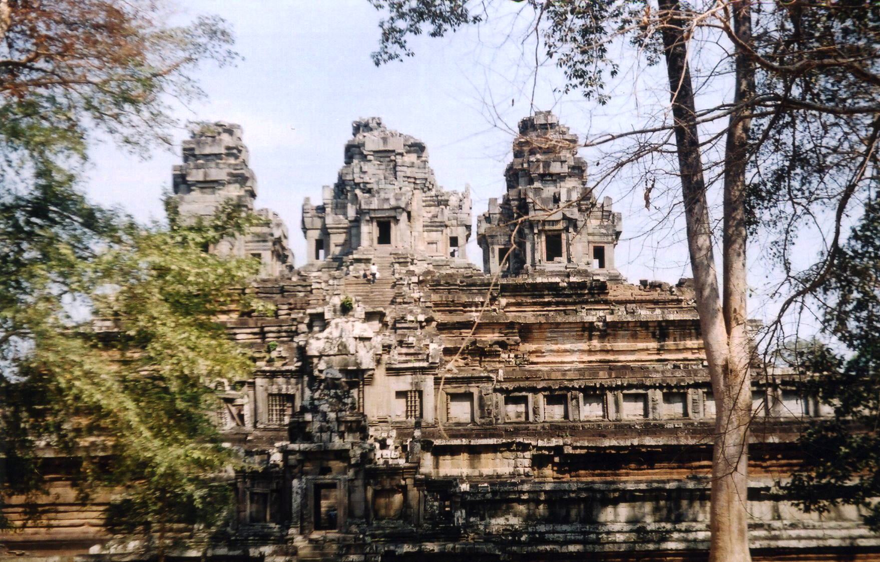 Angkor Thom ist die innere Königsstadt,die Ende des 12 Jh.in der Herrschaftszeit von König Jayavarman VII gebaut wurde.